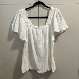 White linen top size medium NWT